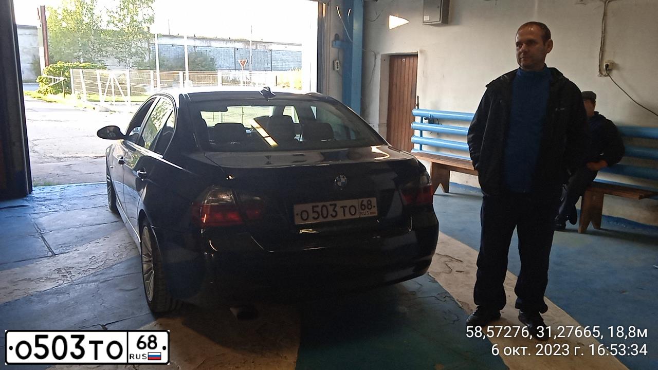 Фото автомобиля BMW SERIE 3, 2008 — госномер К780НО53. Цвет: ЧЕРНЫЙ