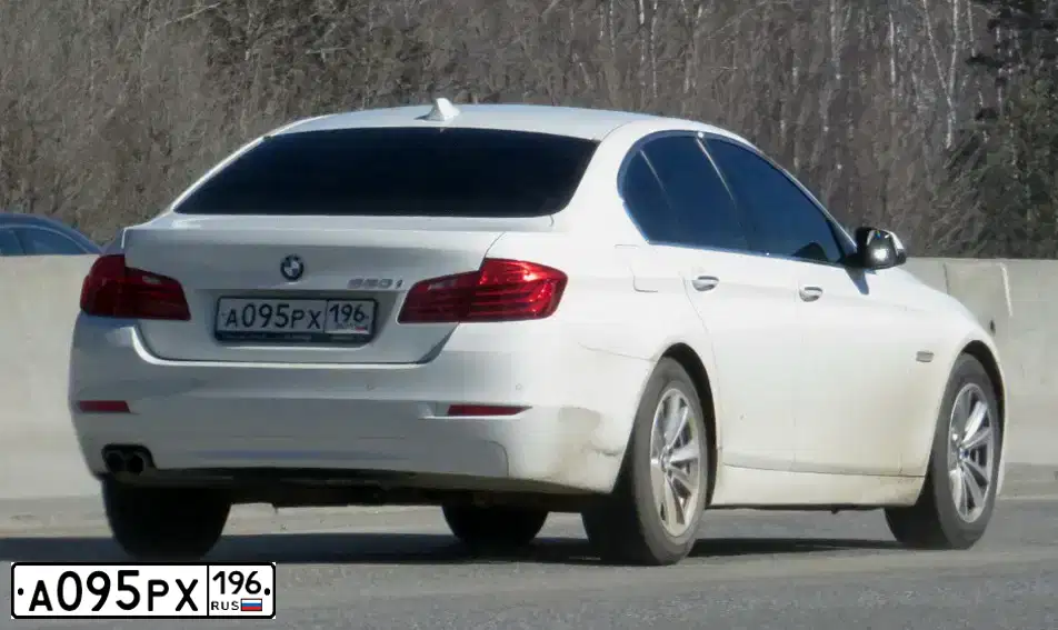 Фото автомобиля BMW SERIE 5, 2013 — госномер К150РС196. Цвет: Белый