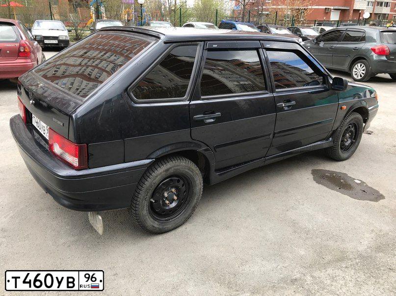 Фото автомобиля LADA 2114 SAMARA, 2008 — госномер Т977СА196. Цвет: ЧЕРНЫЙ