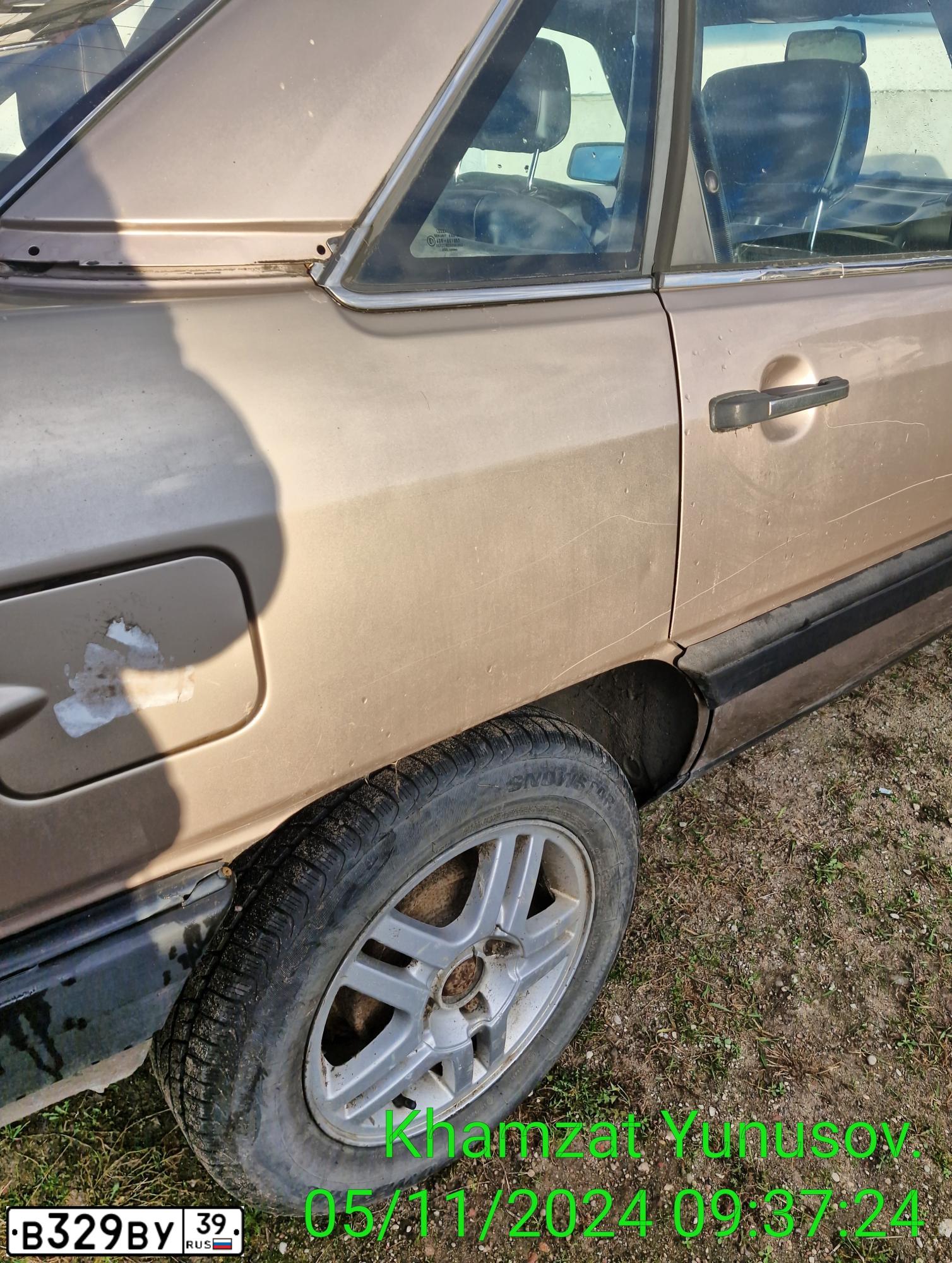 Фото автомобиля AUDI 100, 1987 — госномер В329ВУ39. Цвет: ЗОЛОТИСТЫЙ