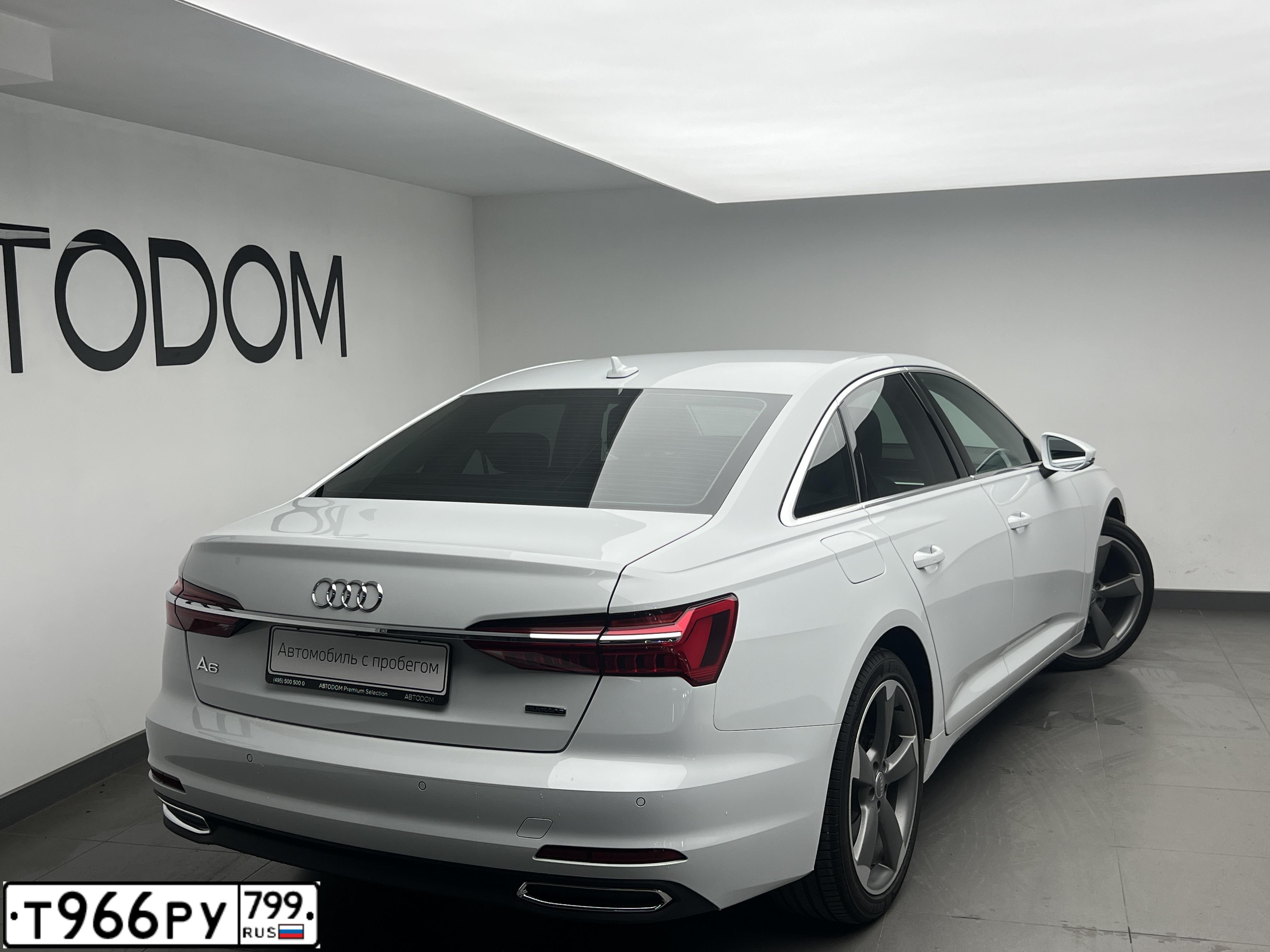 Фото автомобиля AUDI A6, 2020 — госномер Т966РУ799. Цвет: Белый