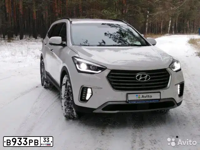 Фото автомобиля HYUNDAI GRAND SANTA FE, 2017 — госномер К908ОО126. Цвет: Белый