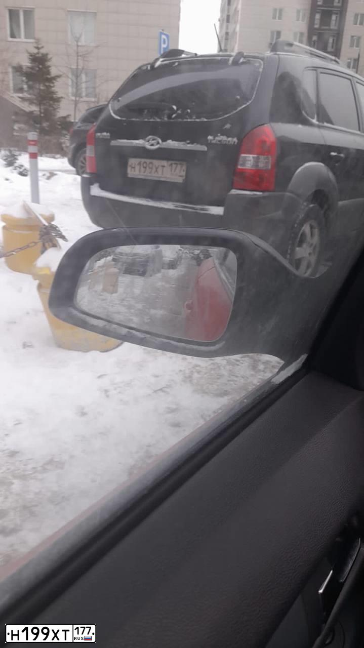 Фото автомобиля HYUNDAI TUCSON, 2007 — госномер Н199ХТ177. Цвет: ЧЕРНЫЙ