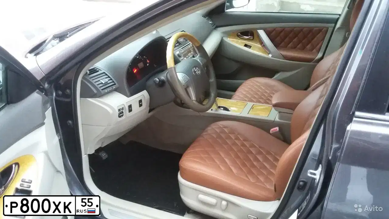 Фото автомобиля TOYOTA CAMRY, 2006 — госномер Т888ОМ22. Цвет: Серый