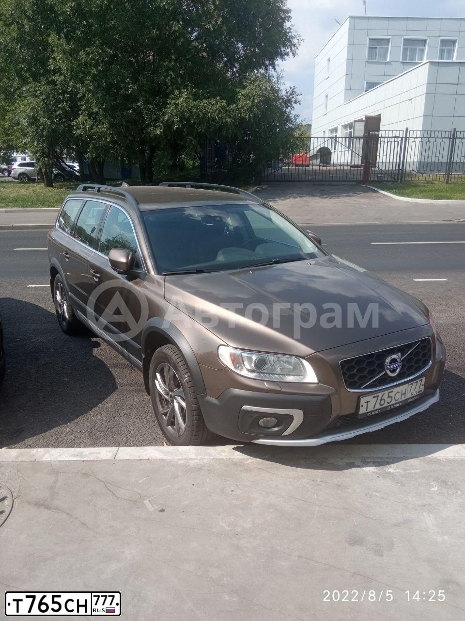 Фото автомобиля VOLVO XC70, 2016 — госномер Т765СН777. Цвет: СЕРО-БРОНЗОВЫЙ