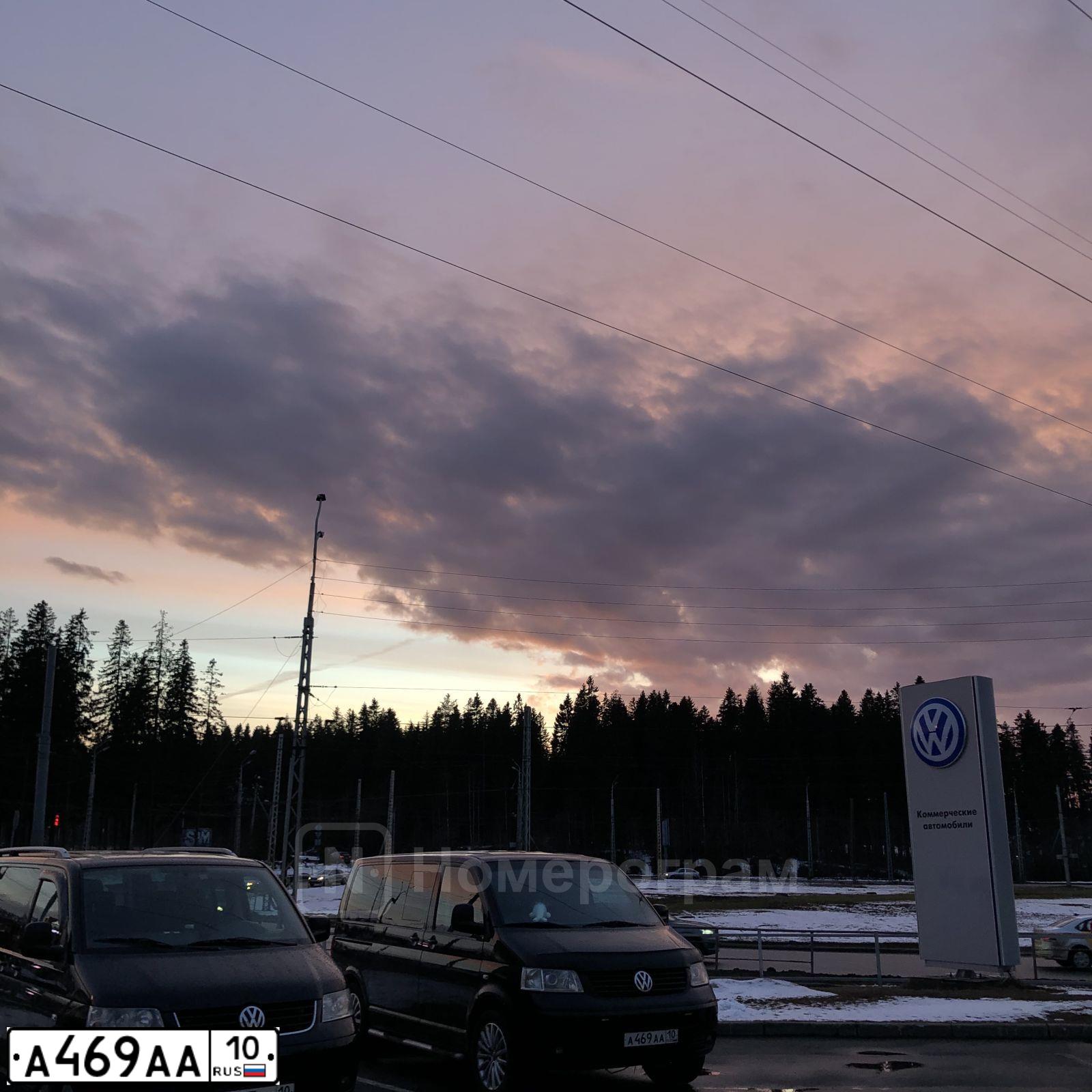 Фото автомобиля KIA RIO, 2015 — госномер М882УР10. Цвет: Красный