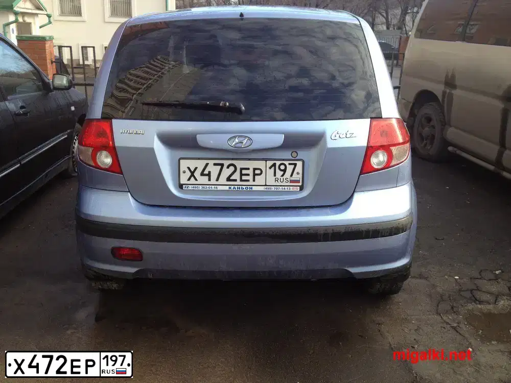 Фото автомобиля HYUNDAI GETZ, 2004 — госномер С193КЕ199. Цвет: ФИОЛЕТОВЫЙ