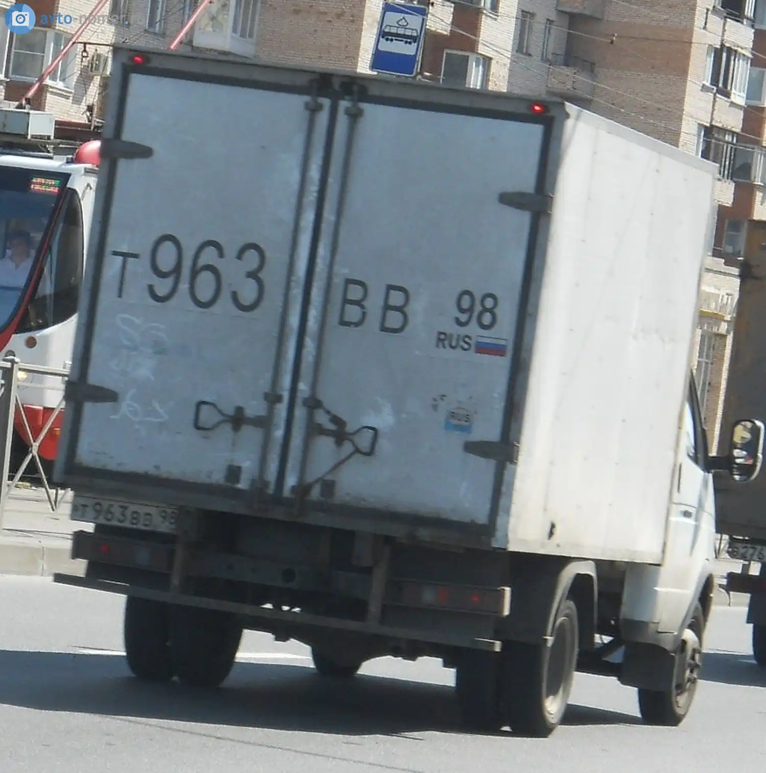 Фото автомобиля VOLVO S40, 2006 — госномер С693ОК196. Цвет: Темно-синий