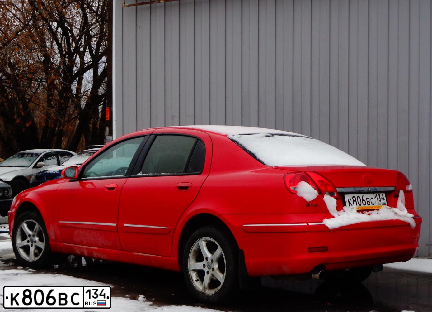 Фото автомобиля BRILLIANCE M 1 /ZHONGHUA/, 2008 — госномер К806ВС134. Цвет: Красный