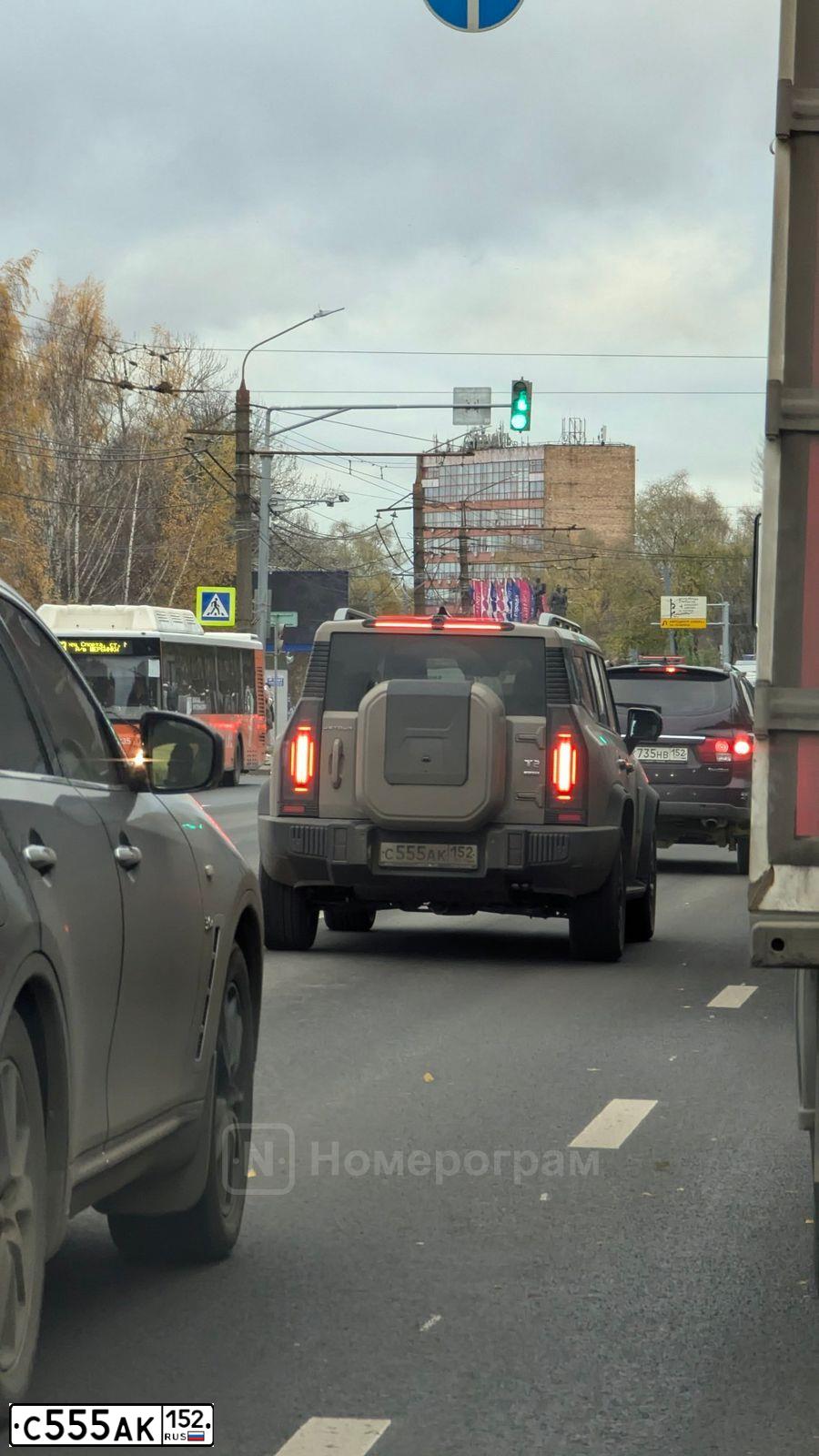 Фото автомобиля LADA 2114 SAMARA, 2013 — госномер Т425ТХ152. Цвет: ТЕМНО-ВИШНЕВЫЙ