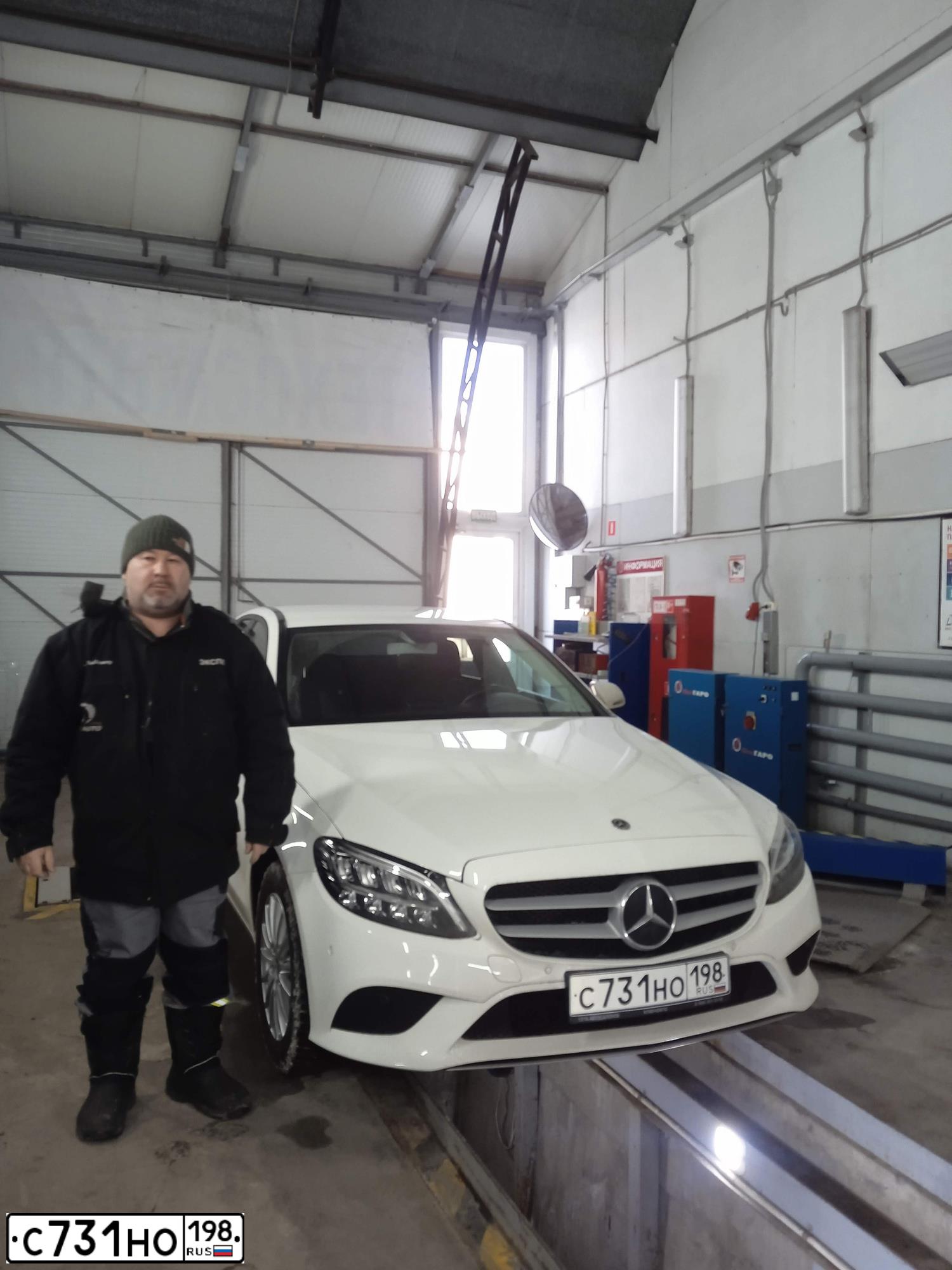Фото автомобиля MERCEDES-BENZ C180, 2018 — госномер Х118ОР797. Цвет: Белый