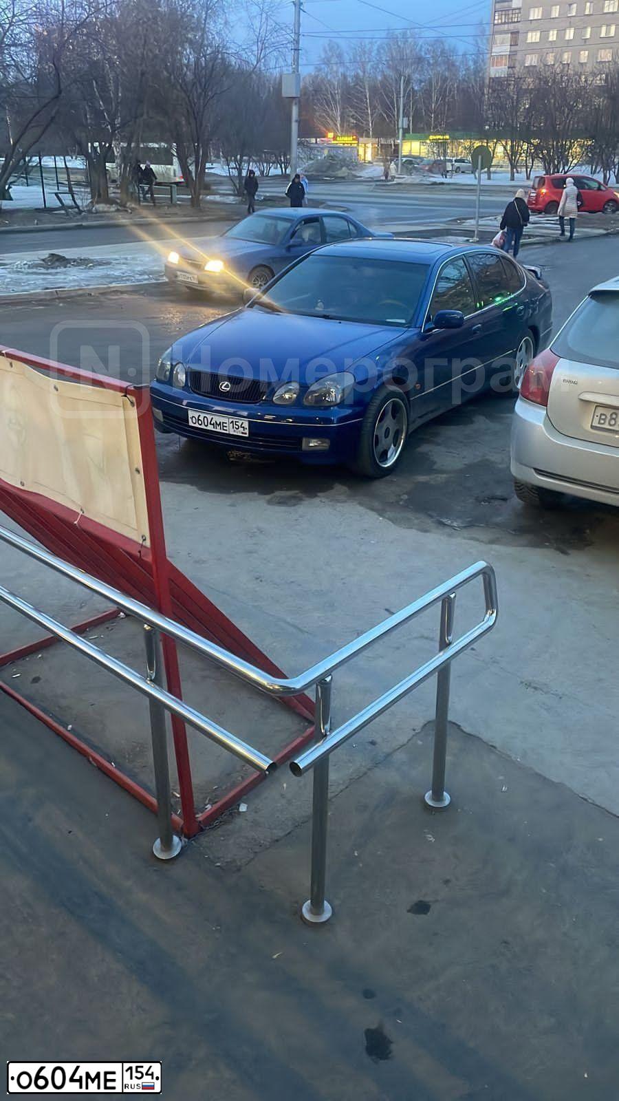 Фото автомобиля LEXUS GS, 1998 — госномер К001СВ72. Цвет: синий