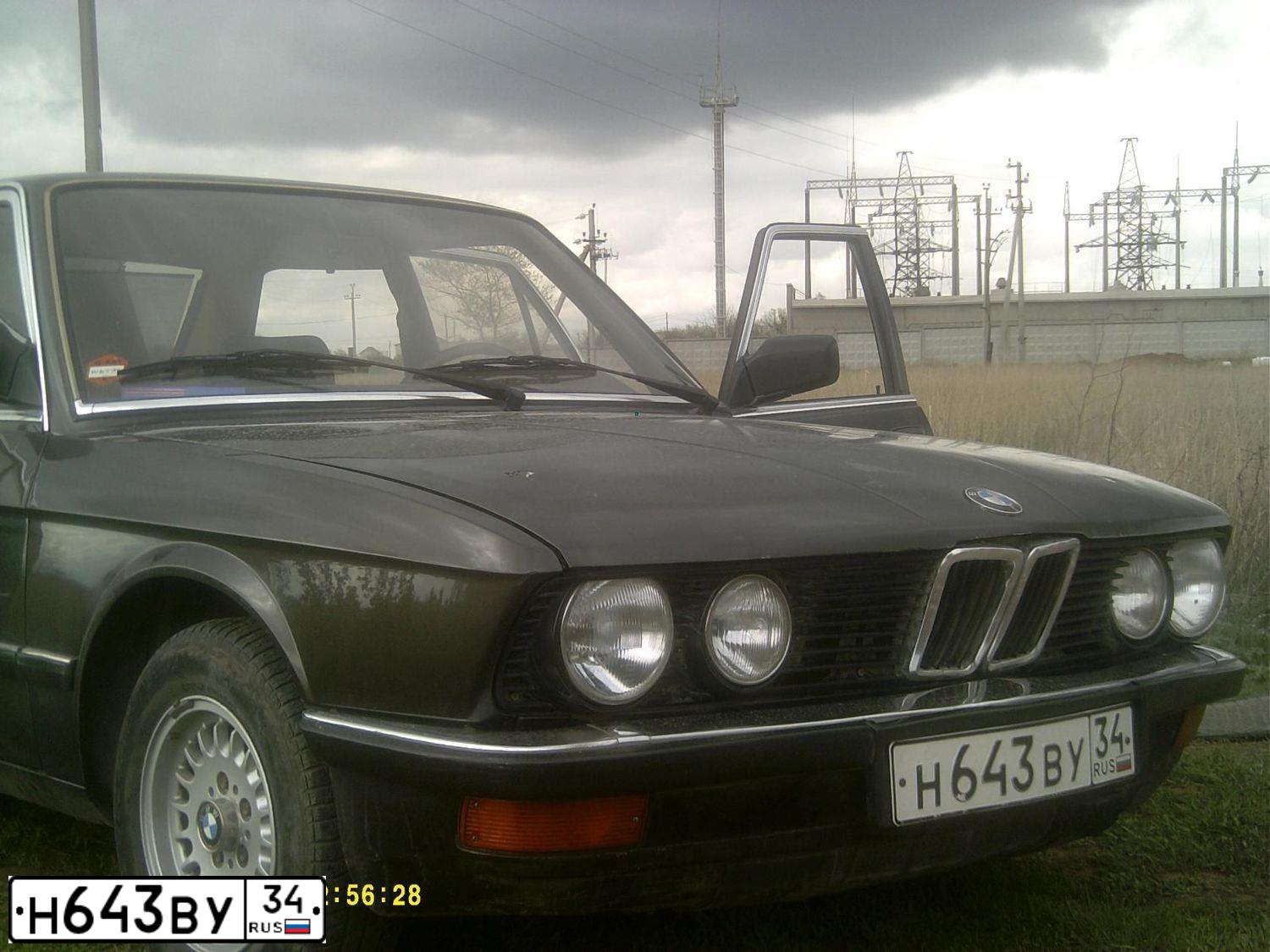 Фото автомобиля BMW SERIE 5, 1985 — госномер Н643ВУ34. Цвет: Коричневый