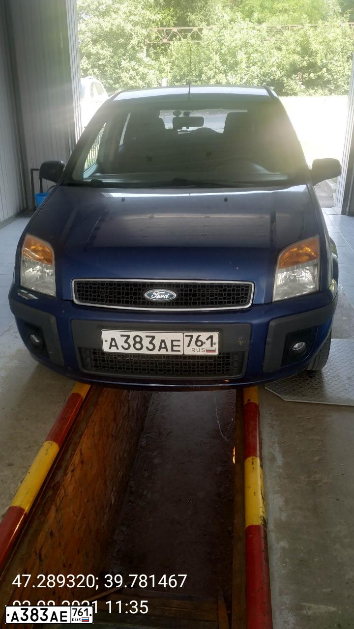 Фото автомобиля FORD FUSION, 2007 — госномер А212ВВ181. Цвет: синий