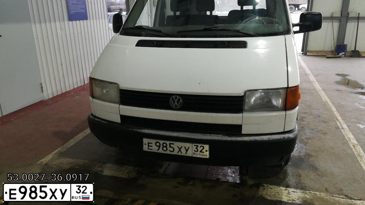 Фото автомобиля VOLKSWAGEN TRANSPORTER, 1993 — госномер В100УМ37