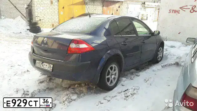 Фото автомобиля RENAULT MEGANE, 2004 — госномер Е929СТ36. Цвет: синий