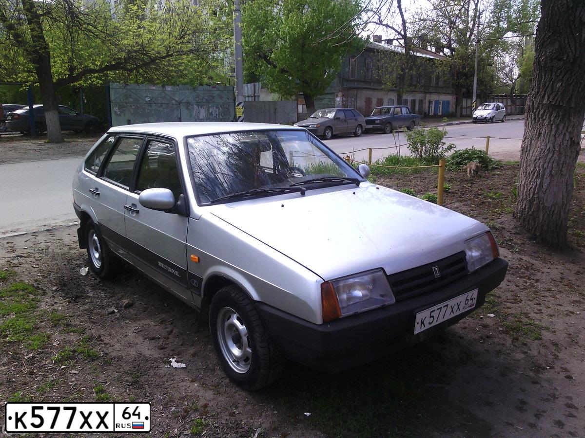Фото автомобиля LADA 2109 SAMARA, 2003 — госномер К577ХХ64. Цвет: СЕРЕБРИСТЫЙ МЕТАЛЛИК