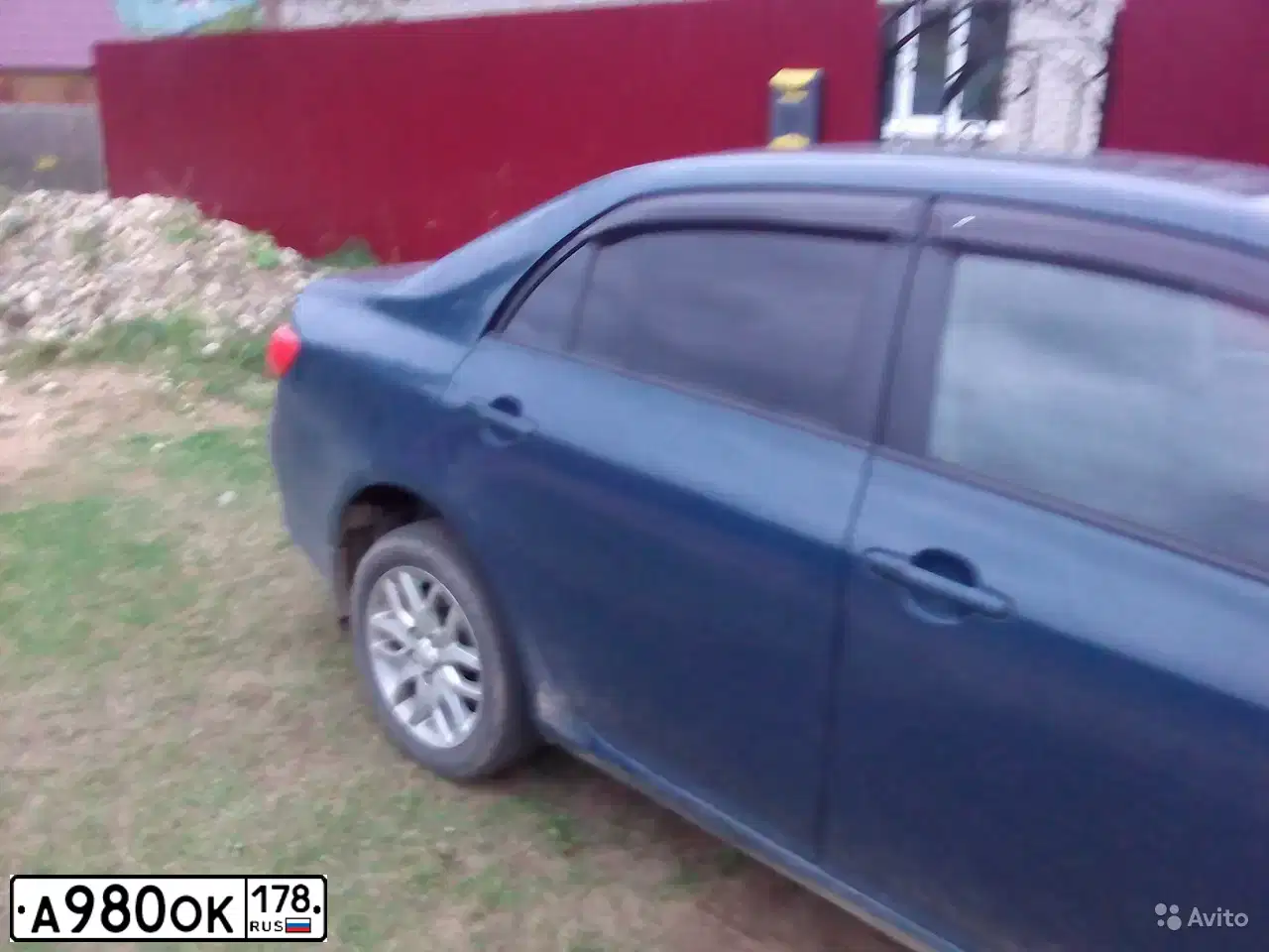Фото автомобиля TOYOTA COROLLA, 2007 — госномер М327ММ10. Цвет: ТЕМНО-СИНИЙ