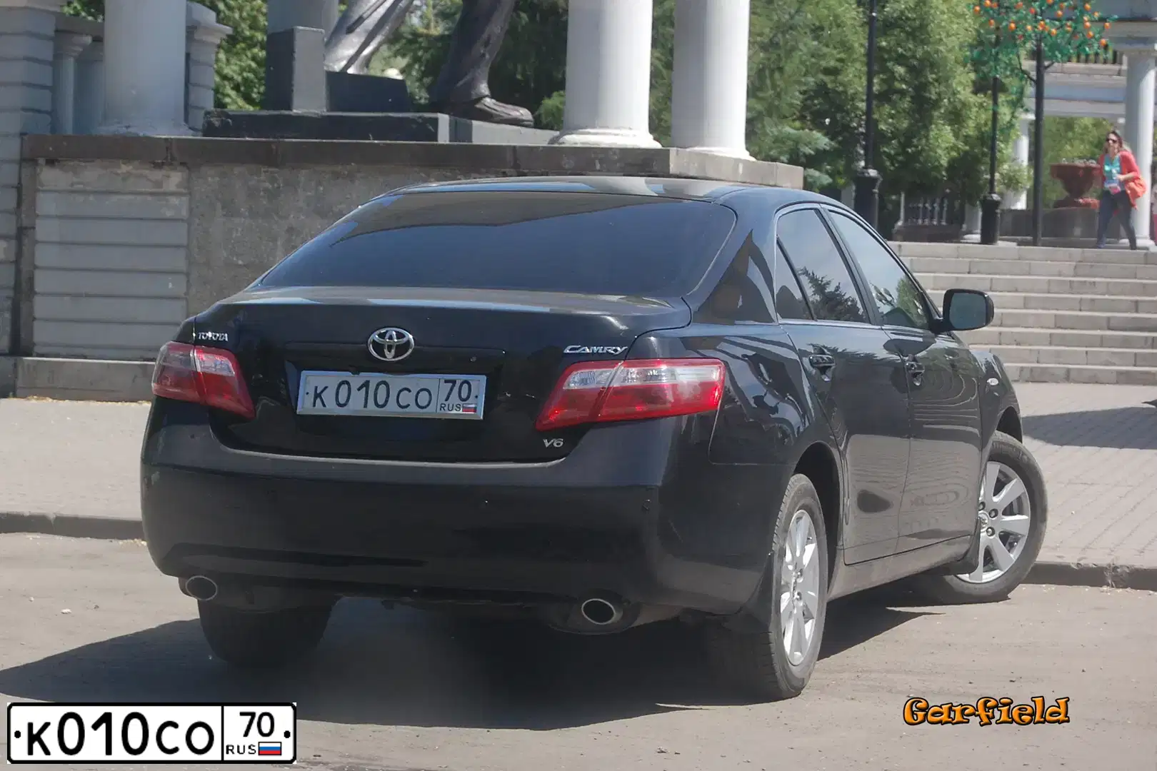 Фото автомобиля TOYOTA CAMRY, 2008 — госномер К709ОЕ70. Цвет: ЧЕРНЫЙ
