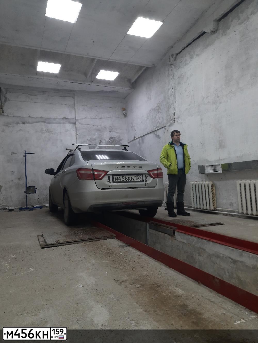 Фото автомобиля LADA VESTA, 2018 — госномер М456КН159. Цвет: СЕРЕБРИСТЫЙ