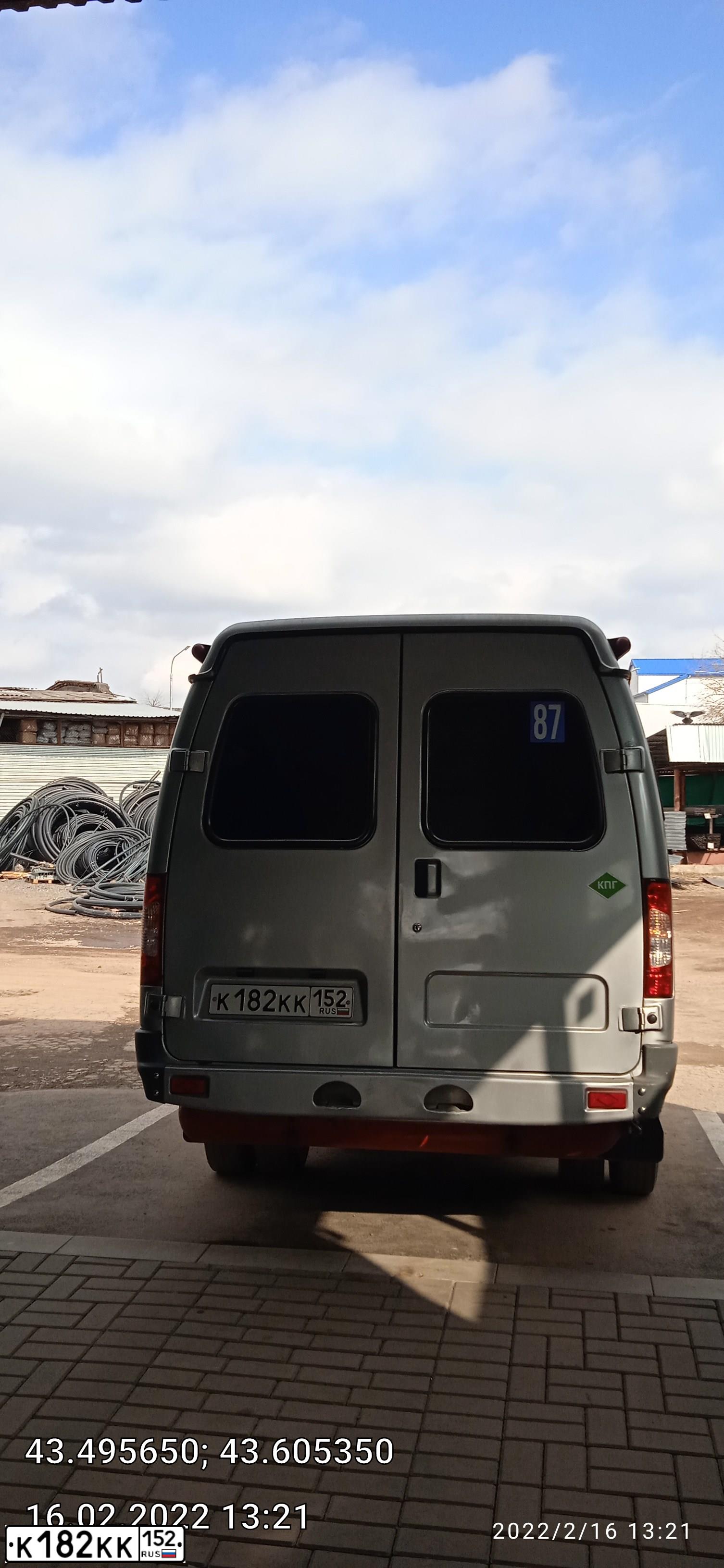 Фото автомобиля GAZ 3221 EL, 2012 — госномер Р927УК36. Цвет: Белый
