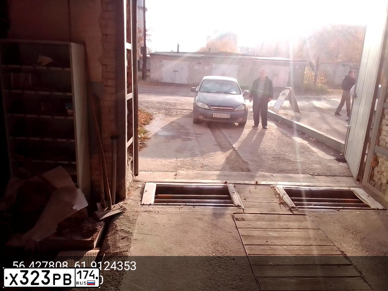 Фото автомобиля DAEWOO NEXIA, 2008 — госномер О874РТ174. Цвет: ПЕСОЧНО-БЕЖЕВЫЙ