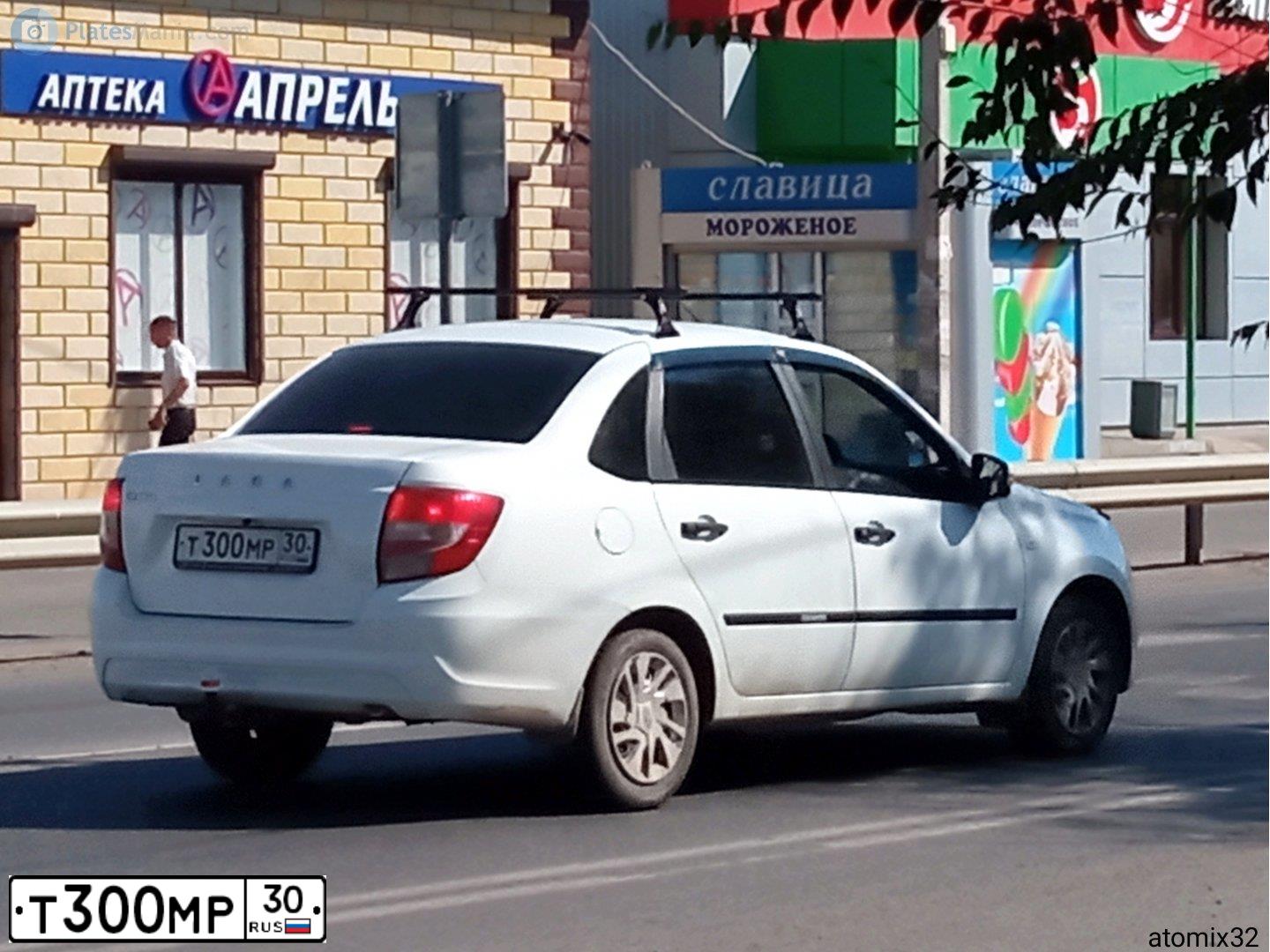 Фото автомобиля LADA GRANTA, 2018 — госномер М538ОО30. Цвет: Белый