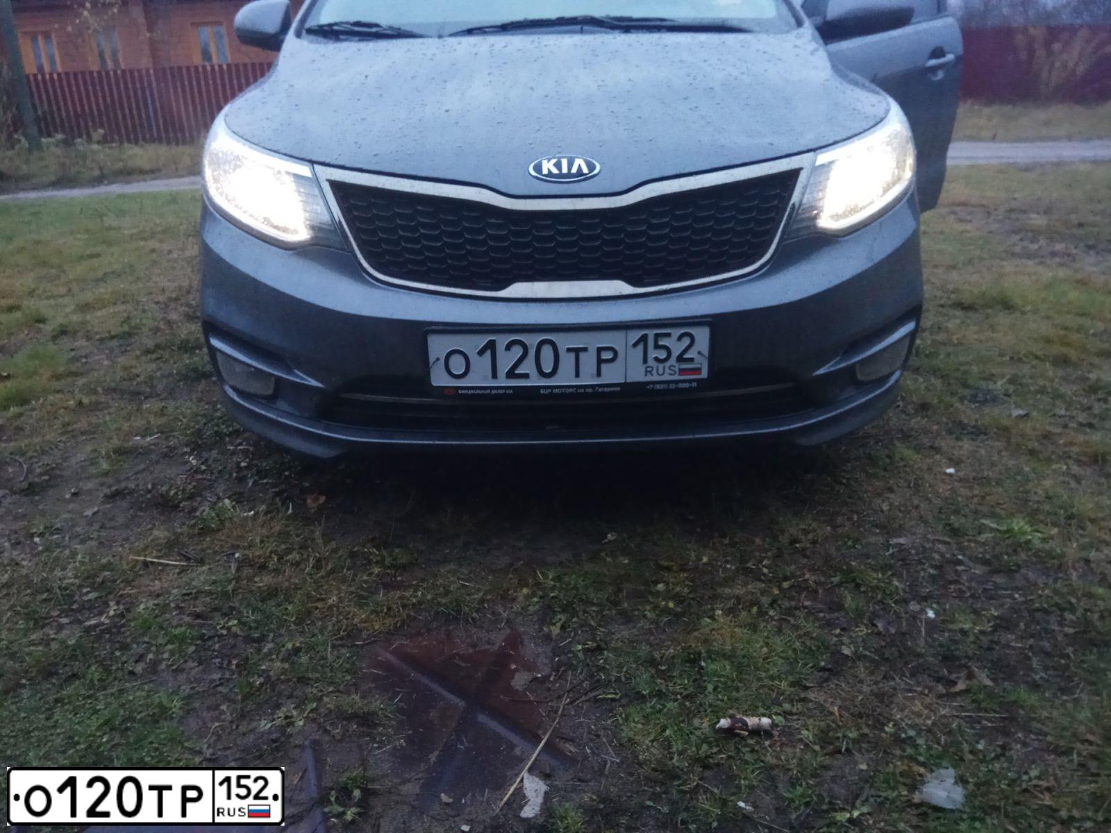 Фото автомобиля KIA RIO, 2017 — госномер В702ТН37. Цвет: ТЕМНО-СЕРЫЙ