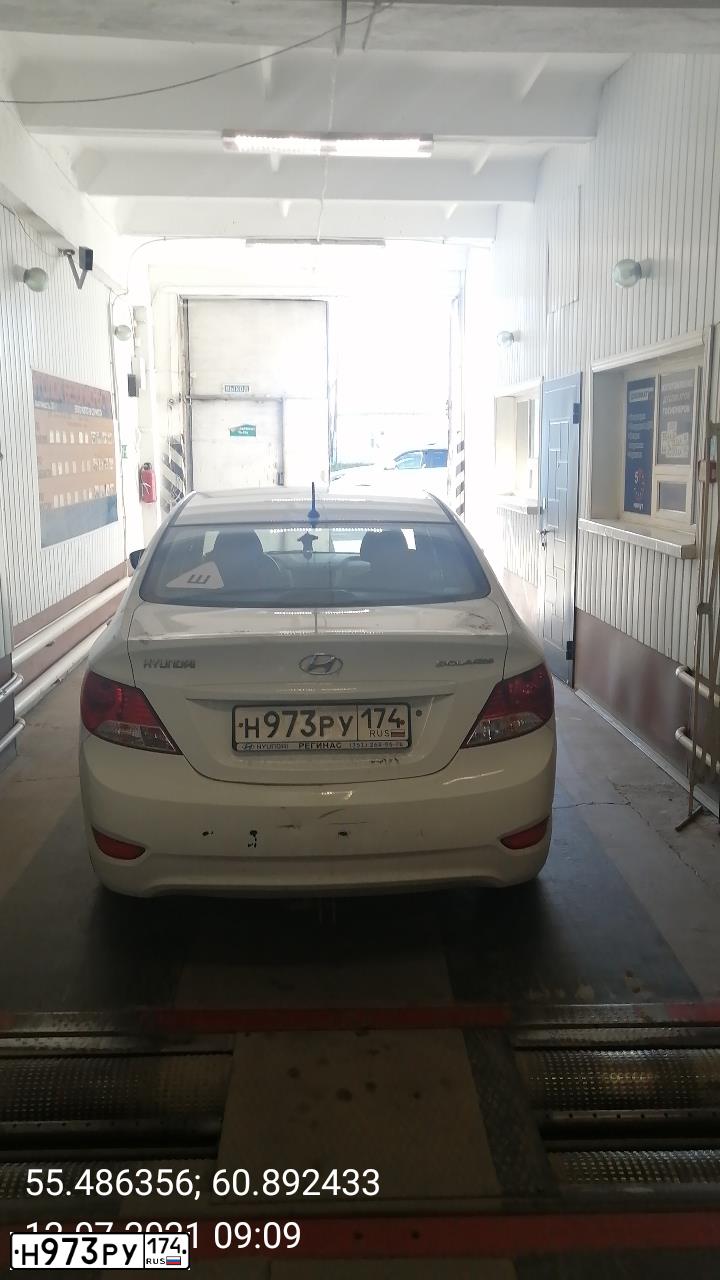 Фото автомобиля HYUNDAI SOLARIS, 2014 — госномер А387КТ774. Цвет: БЕЛЫЙ