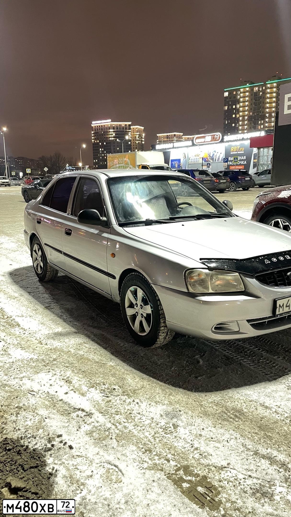 Фото автомобиля HYUNDAI ACCENT, 2006 — госномер А243НА172. Цвет: Серебристый