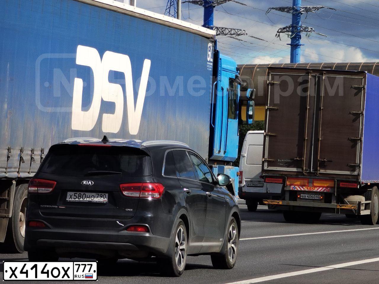 Фото автомобиля MERCEDES SPRINTER, 2015 — госномер Х414ОХ777. Цвет: БЕЛЫЙ