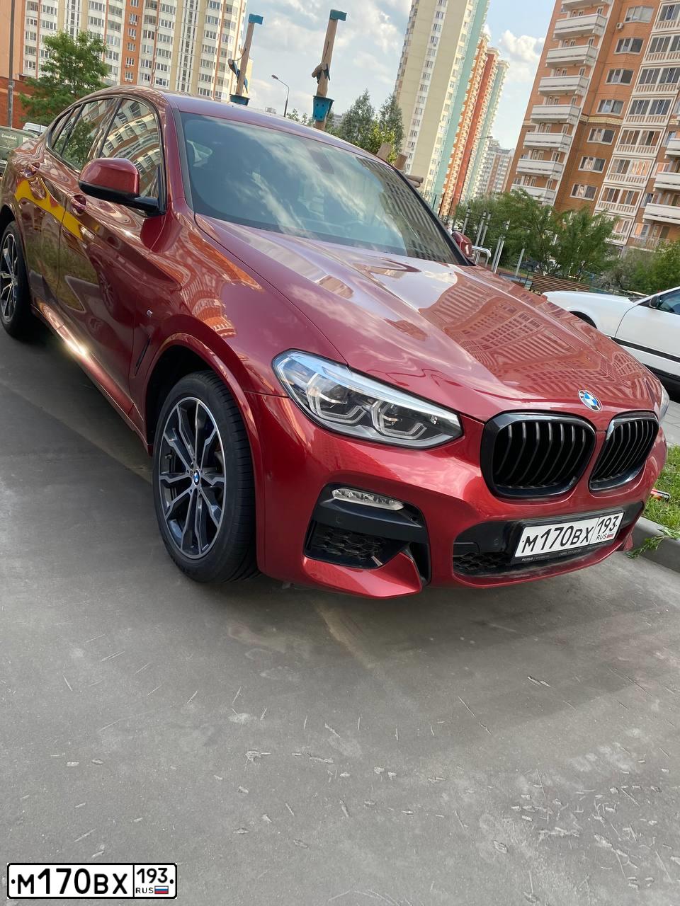 Фото автомобиля BMW X4, 2019 — госномер М170ВХ193. Цвет: Красный