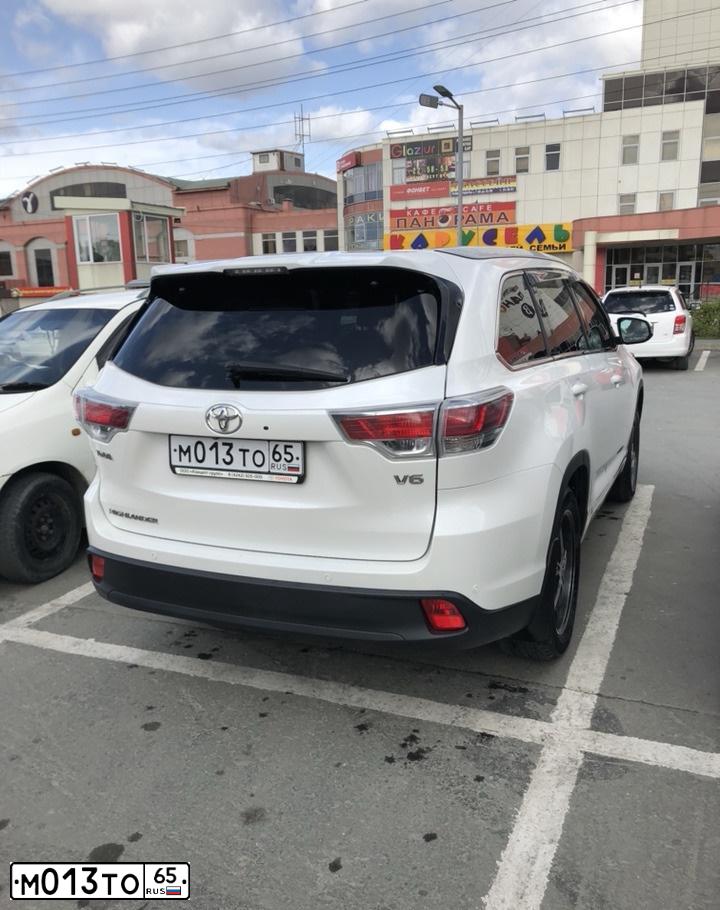 Фото автомобиля TOYOTA HIGHLANDER, 2014 — госномер У439ТХ123. Цвет: Белый