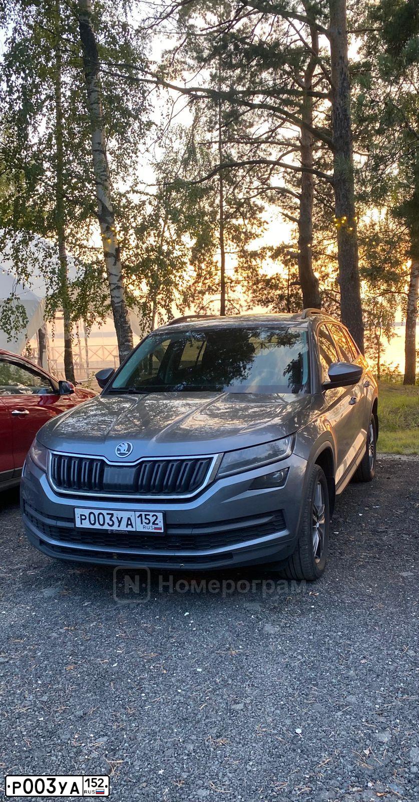 Фото автомобиля SKODA KODIAQ, 2019 — госномер Т727АУ152. Цвет: ТЕМНО-СЕРЫЙ