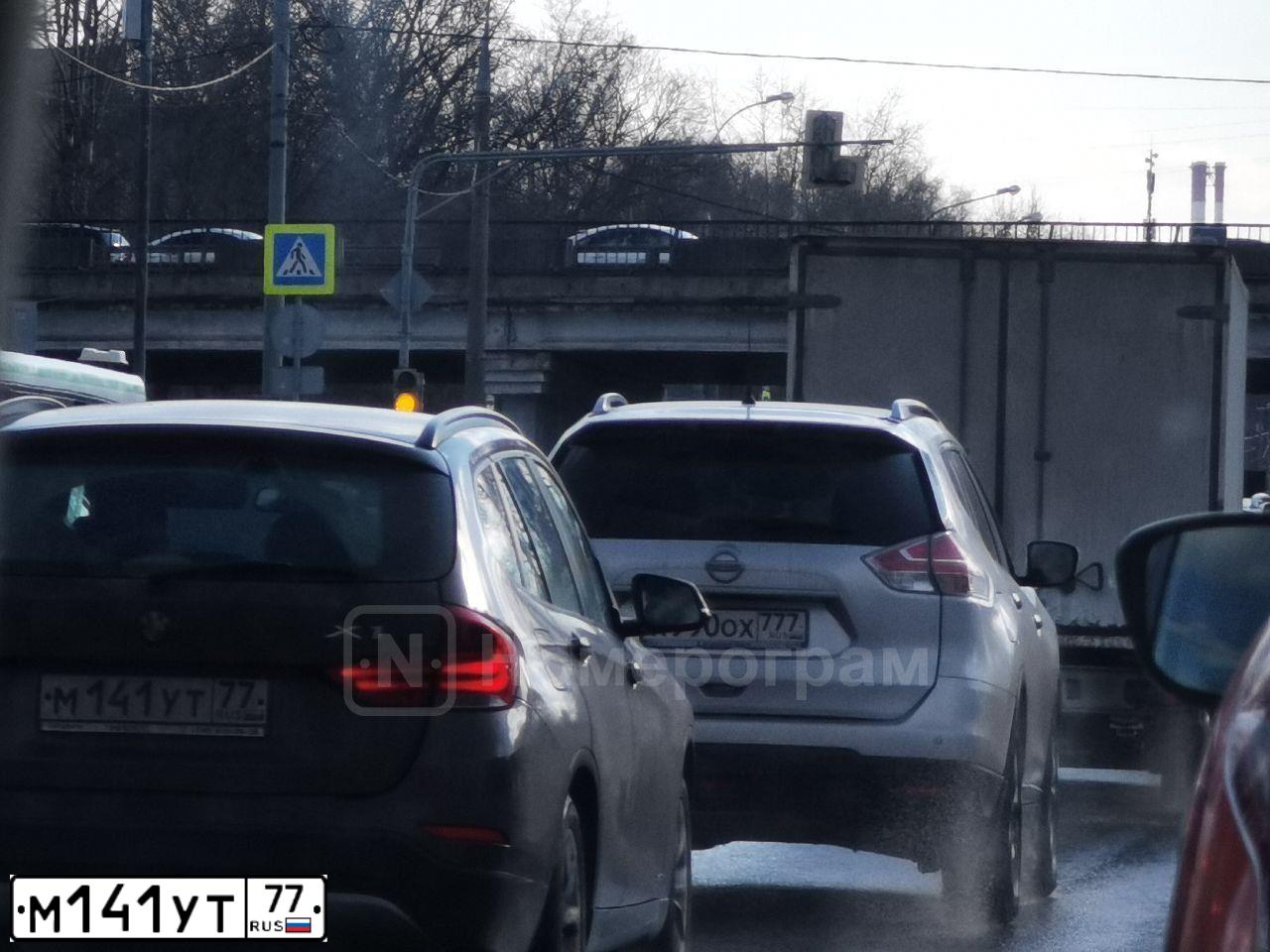 Фото автомобиля MERCEDES GLK-KLASSE, 2013 — госномер М856УВ62. Цвет: Серый