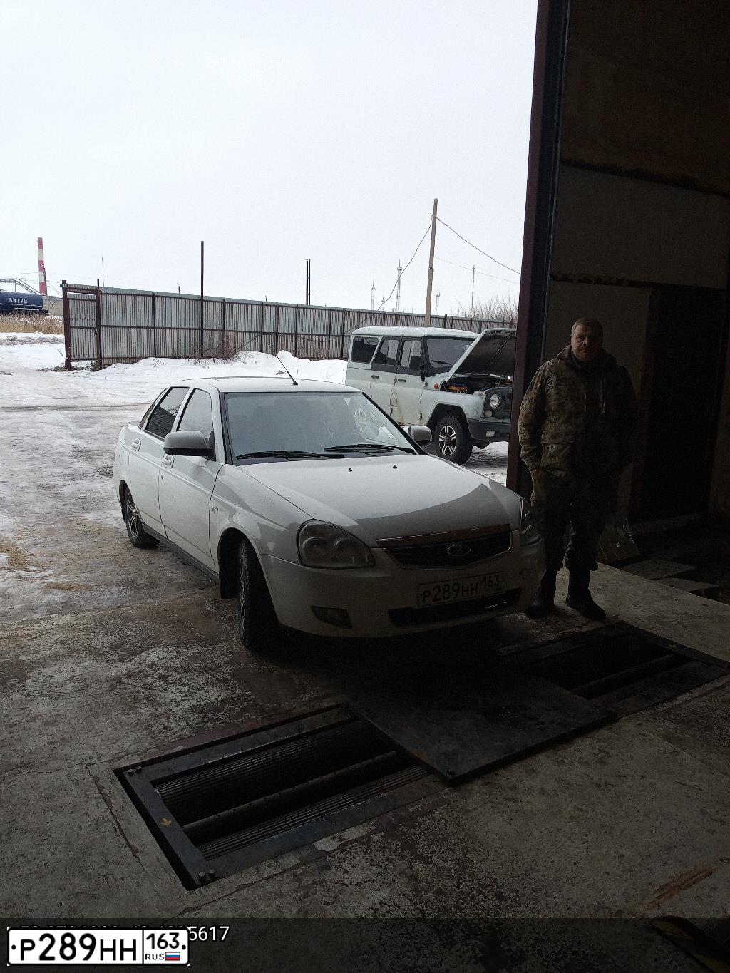 Фото автомобиля LADA 2170 PRIORA, 2011 — госномер М707НР05. Цвет: Белый