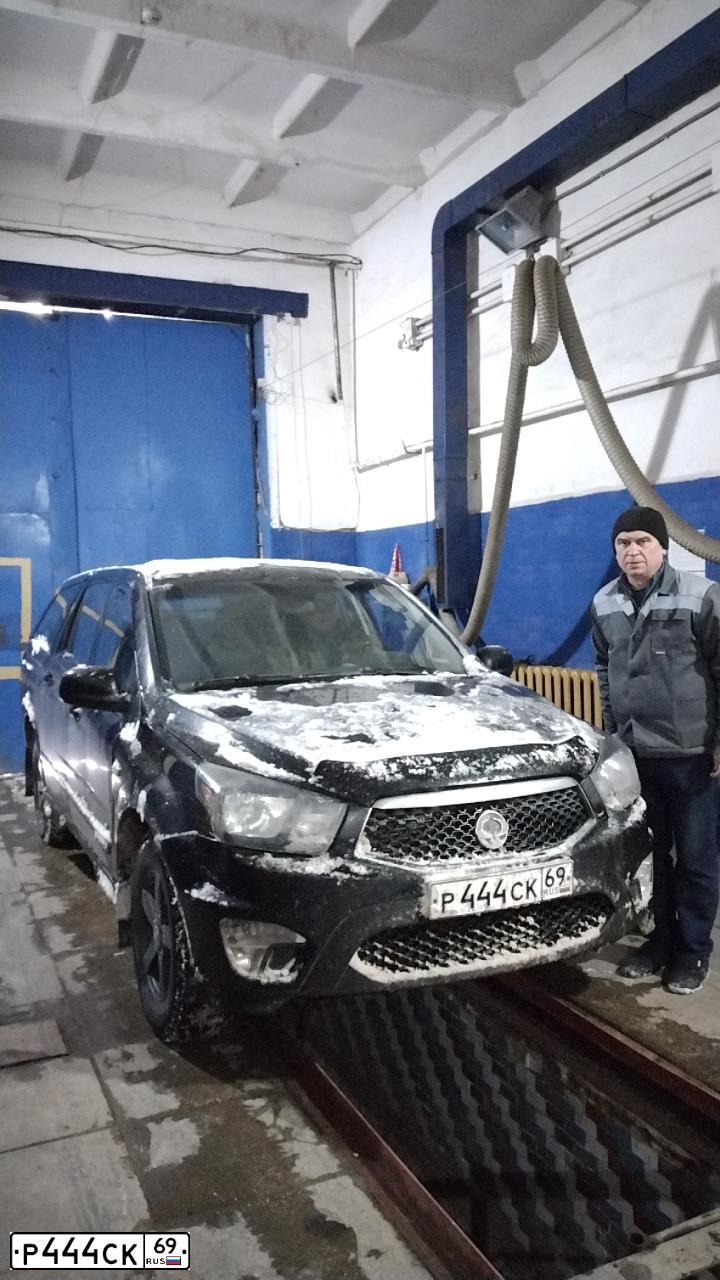 Фото автомобиля SSANGYONG ACTYON SPORTS, 2012 — госномер Р444СК69. Цвет: ЧЕРНЫЙ