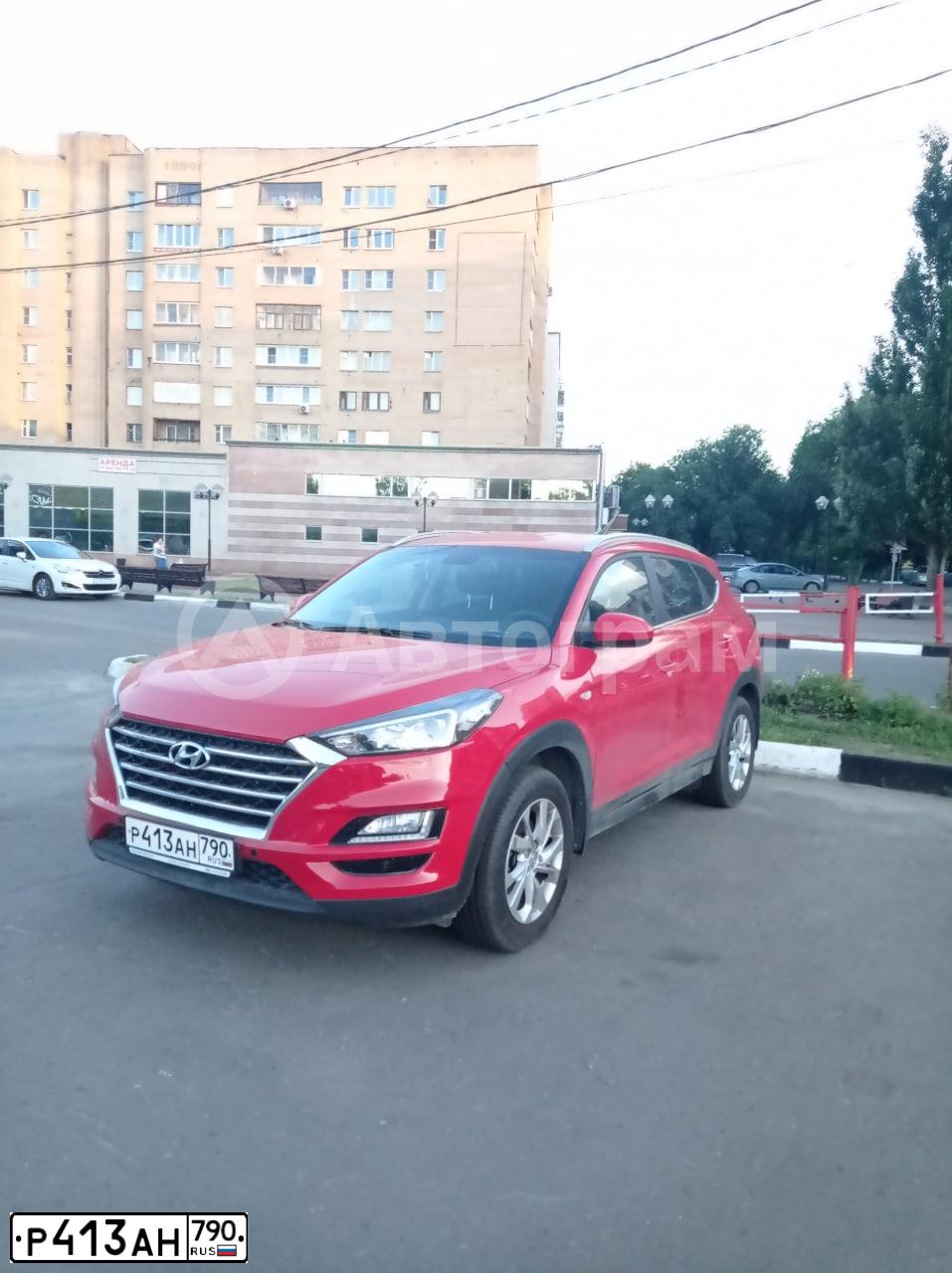 Фото автомобиля HYUNDAI TUCSON, 2020 — госномер Р413АН790. Цвет: Красный