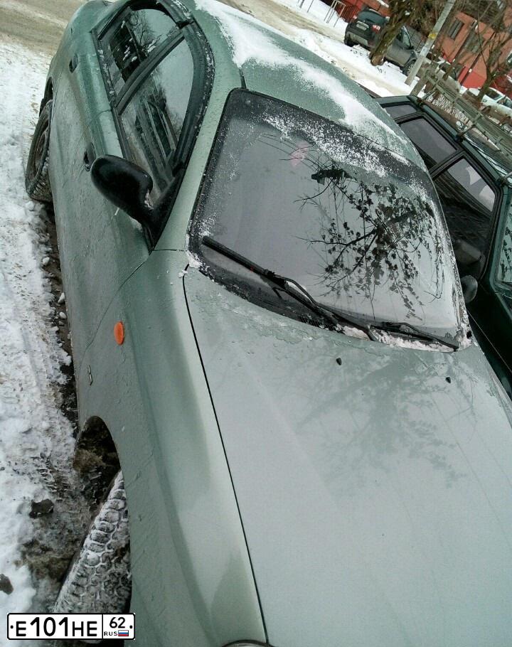 Фото автомобиля LADA 2111, 2006 — госномер Е101НЕ62. Цвет: СВЕТЛО-СЕРЕБРИСТЫЙ МЕТАЛЛИК