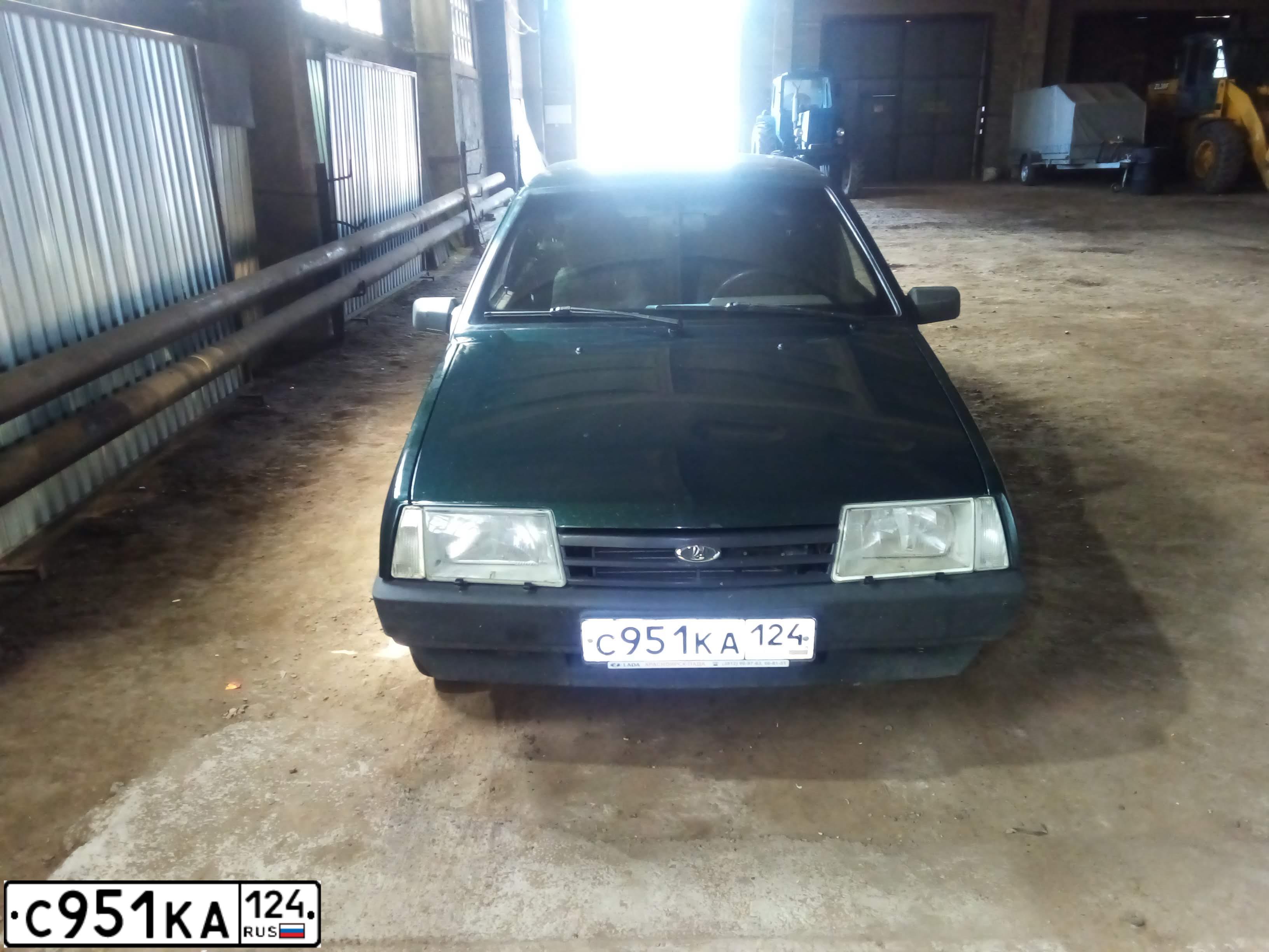 Фото автомобиля LADA 2109 SAMARA, 2002 — госномер О305КМ24. Цвет: ТЕМНО-ЗЕЛЕНЫЙ