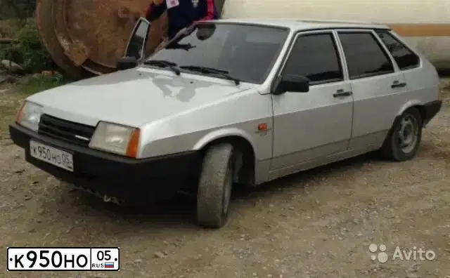 Фото автомобиля LADA 2109 SAMARA, 2004 — госномер К950НО05. Цвет: СВЕТЛО СЕРЕБРИСТЫЙ МЕТАЛЛ
