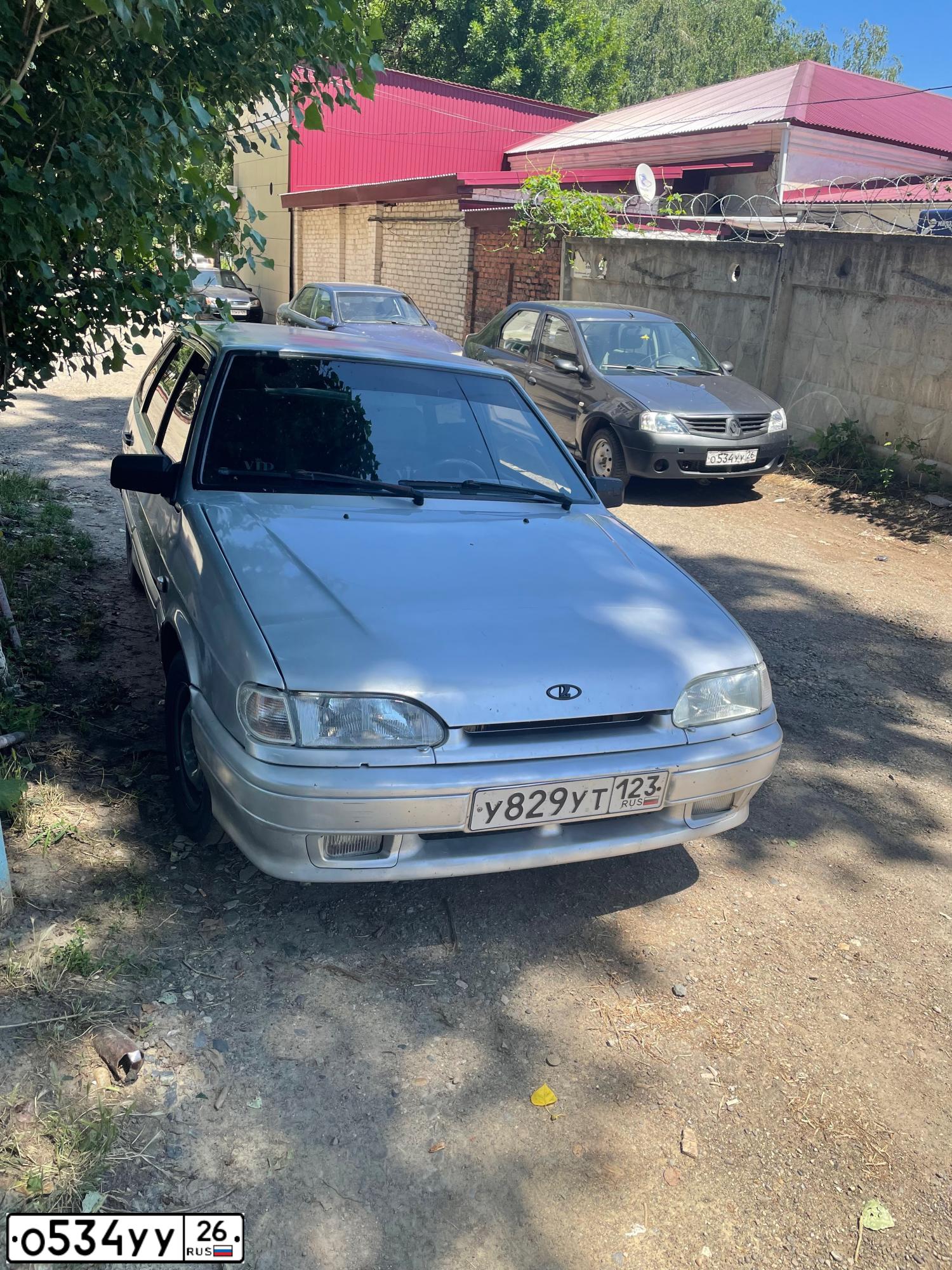 Фото автомобиля RENAULT LOGAN, 2007 — госномер О534УУ26. Цвет: ТЕМНО-СЕРЫЙ