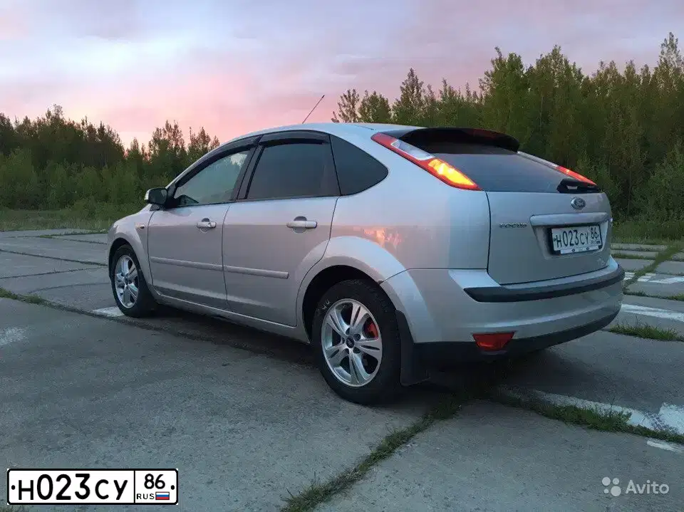 Фото автомобиля FORD D FOCUS, 2007 — госномер Н023СУ86. Цвет: Серебристый