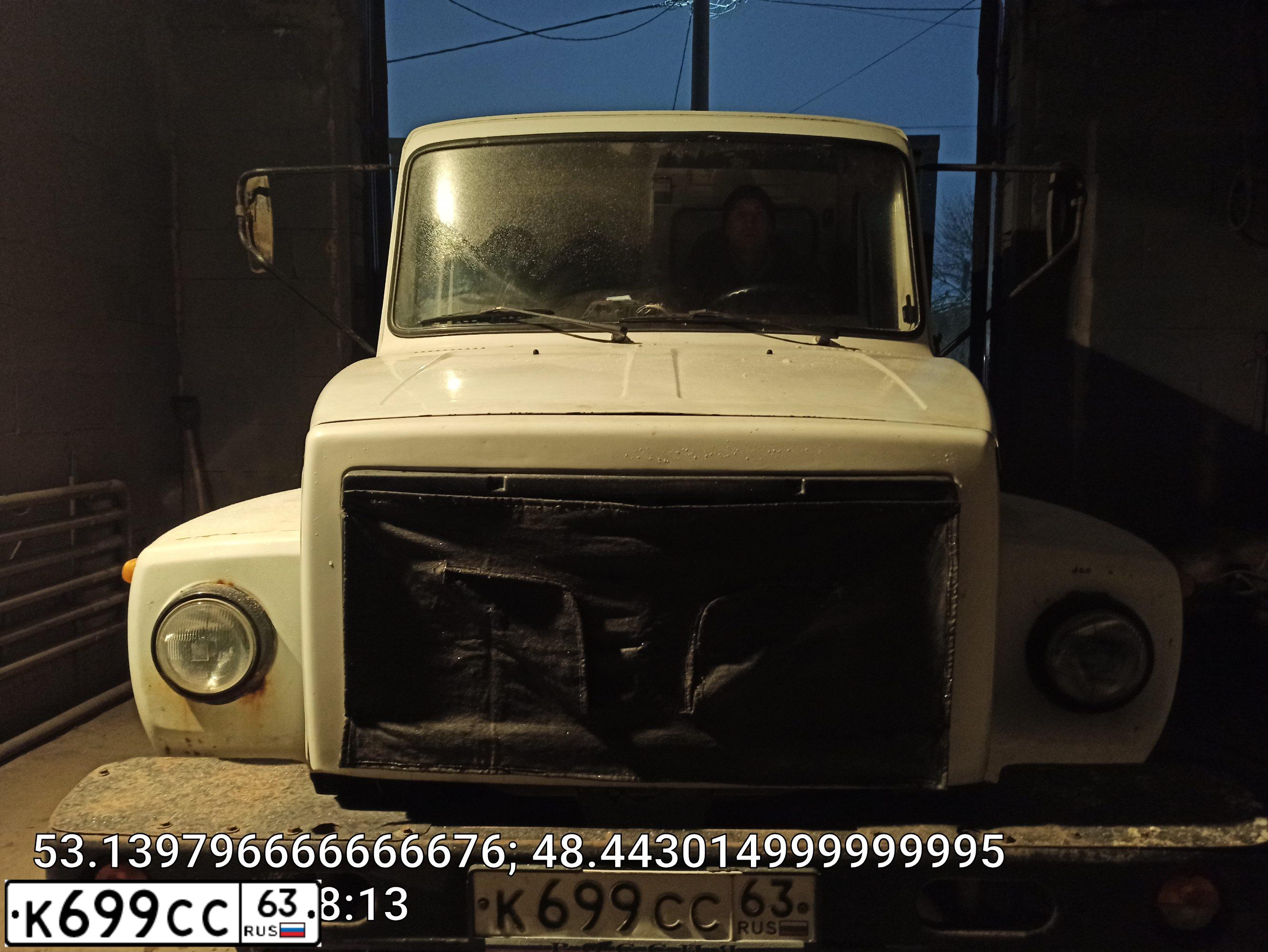 Фото автомобиля GAZ 3307, 1991 — госномер К699СС63. Цвет: БЕЛЫЙ