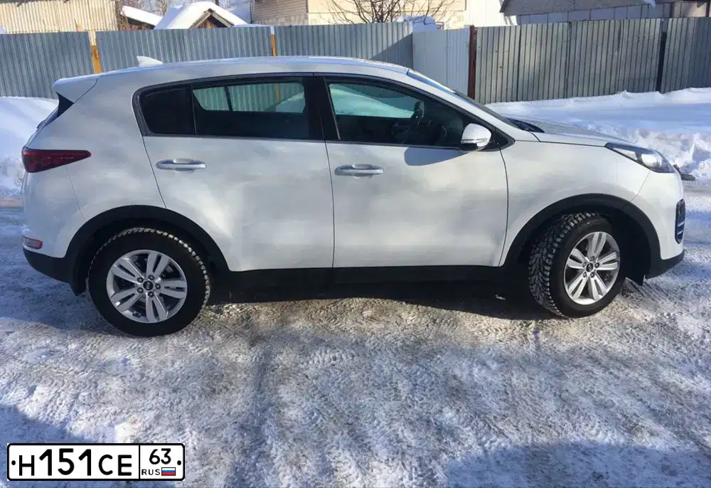 Фото автомобиля KIA SPORTAGE, 2017 — госномер Н151СЕ63. Цвет: Белый