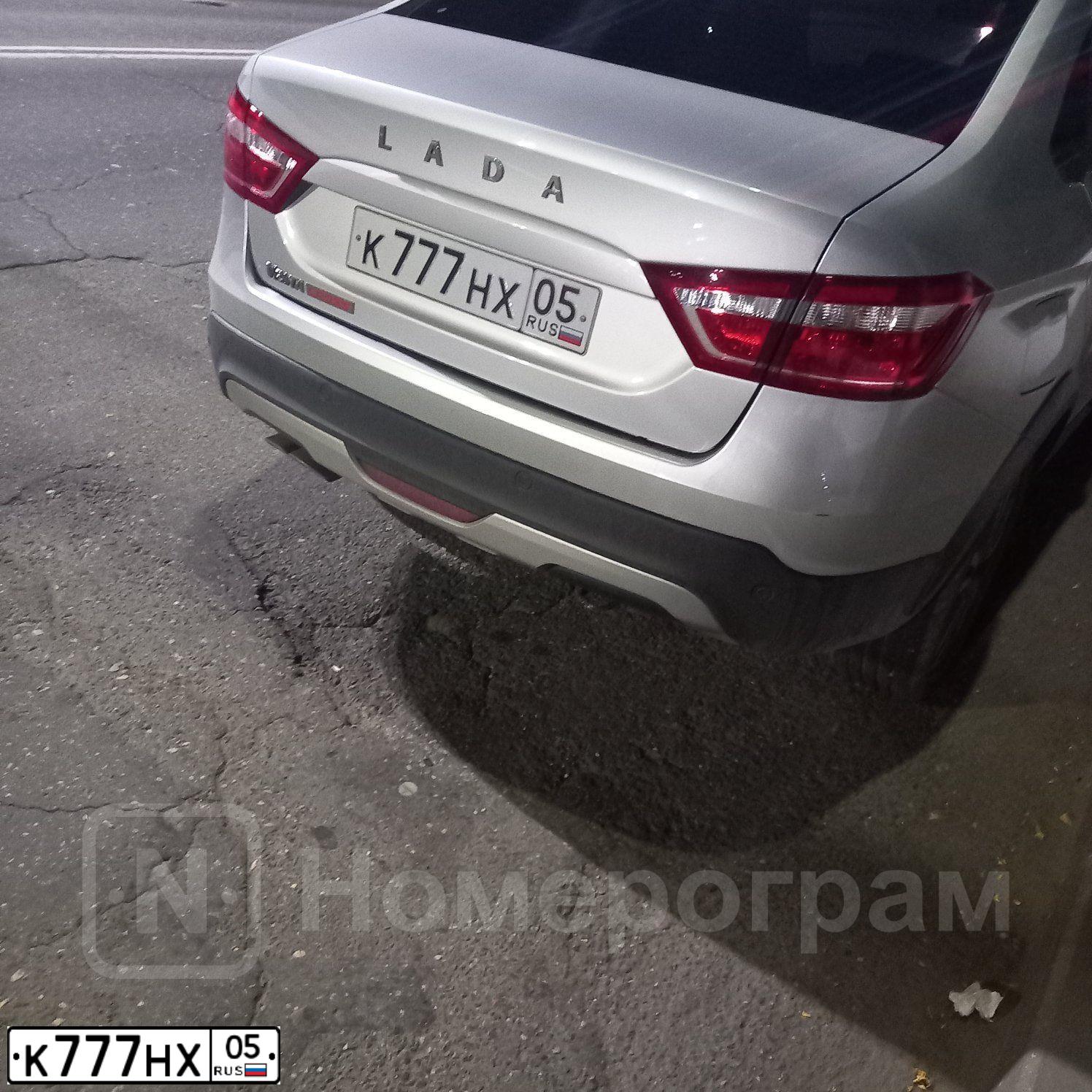 Фото автомобиля LADA VESTA, 2018 — госномер Р625ТО05. Цвет: Серый