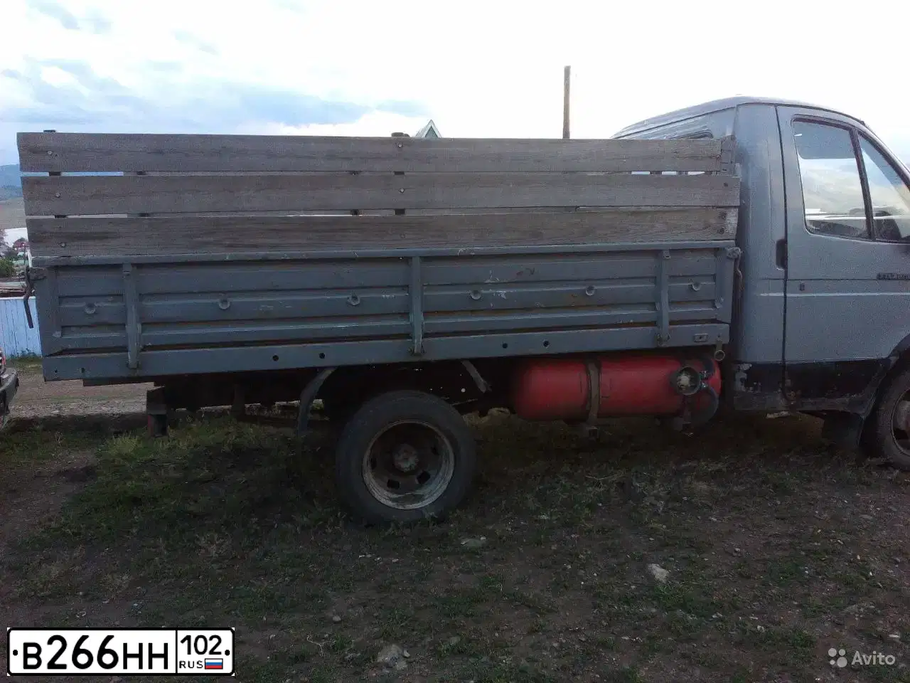 Фото автомобиля GAZ 3302 EL, 1996 — госномер В266НН102. Цвет: СВЕТЛО-СЕРЫЙ