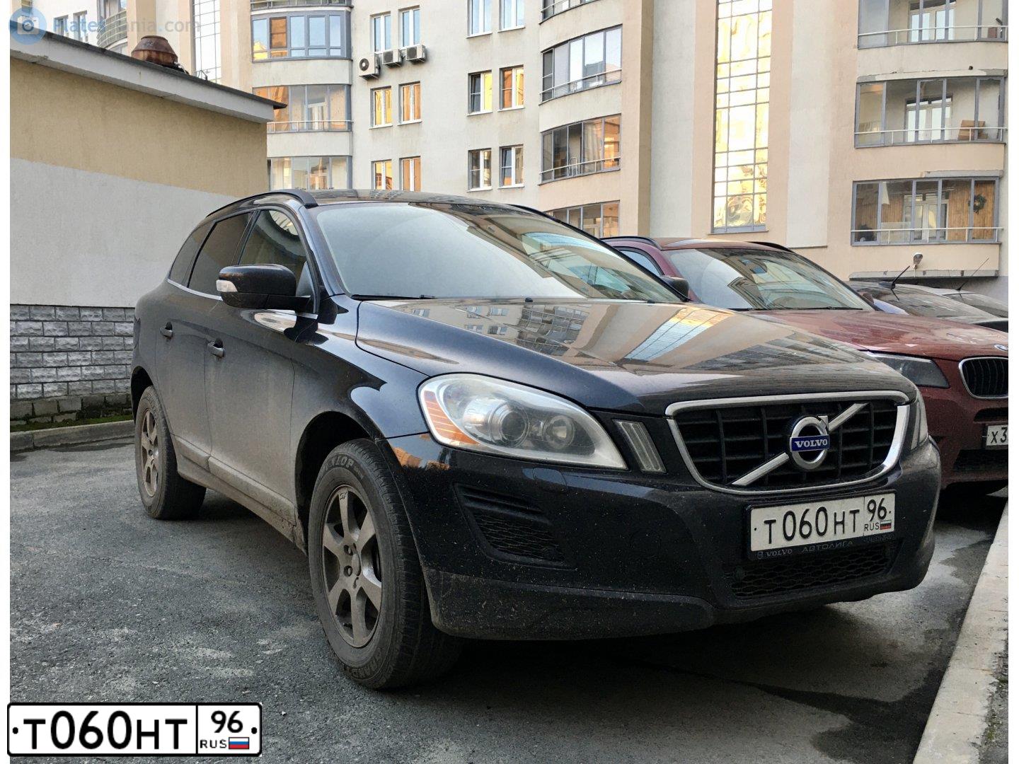 Фото автомобиля VOLVO XC60, 2011 — госномер Н745МВ196. Цвет: ЧЕРНЫЙ