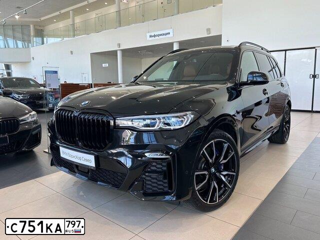 Фото автомобиля BMW X7, 2021 — госномер Е747МУ136
