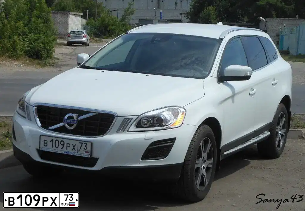 Фото автомобиля VOLVO XC60, 2013 — госномер В109РХ73. Цвет: Белый